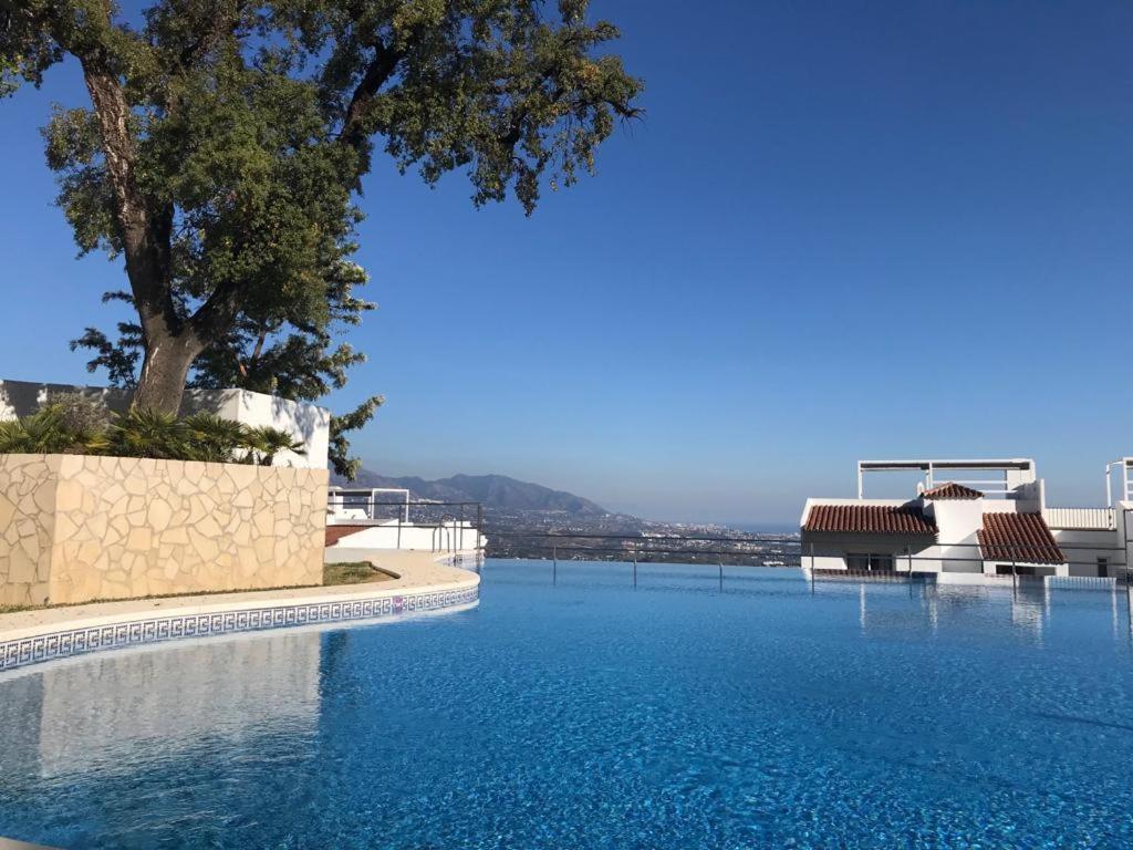 Апартаменти Penthouse Mit Privatem Jacuzzi In Marbella - La Mairena Охен Екстер'єр фото