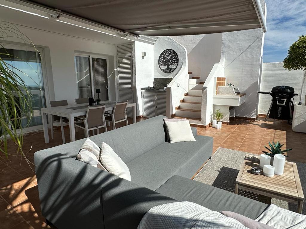Апартаменти Penthouse Mit Privatem Jacuzzi In Marbella - La Mairena Охен Екстер'єр фото
